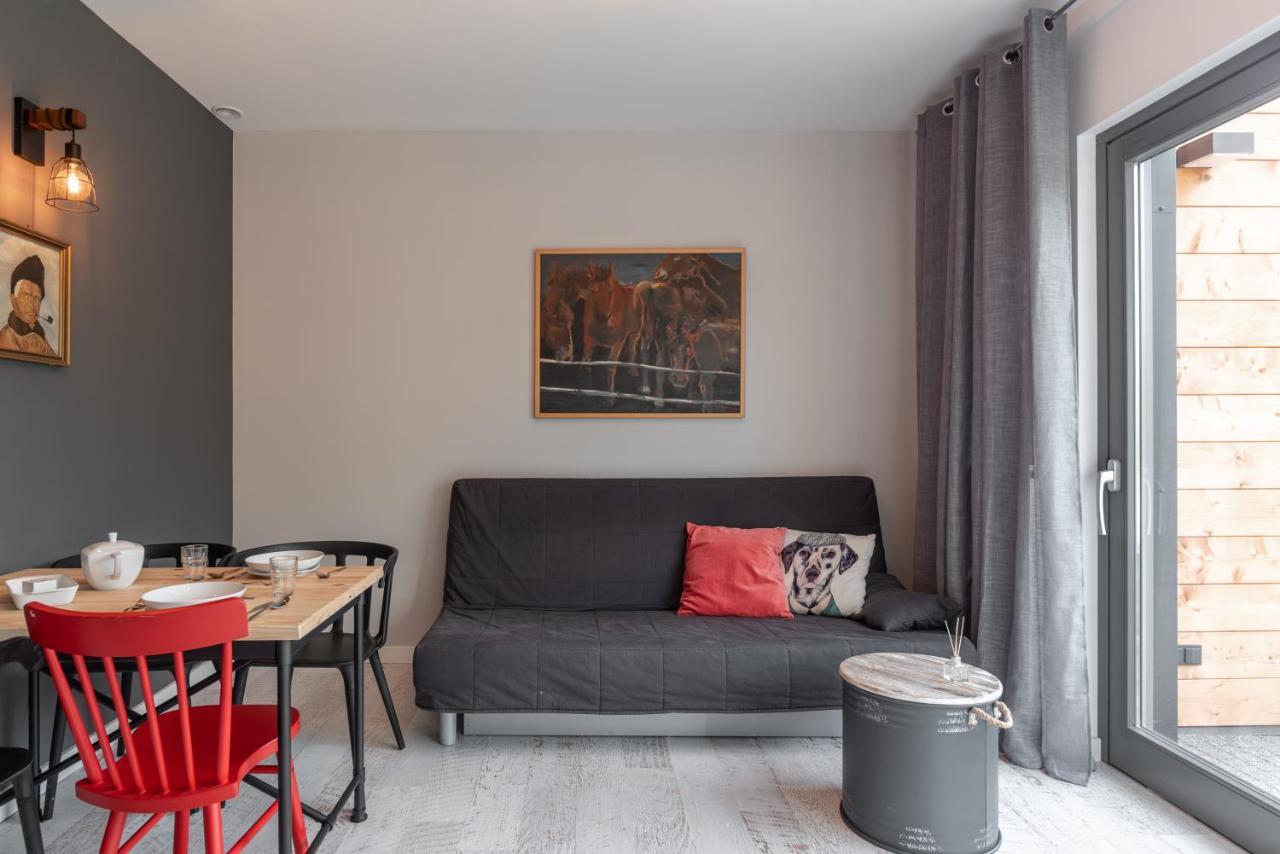 Noclegi Liw Apartments Hotel Apartamenty Венгрув Екстер'єр фото
